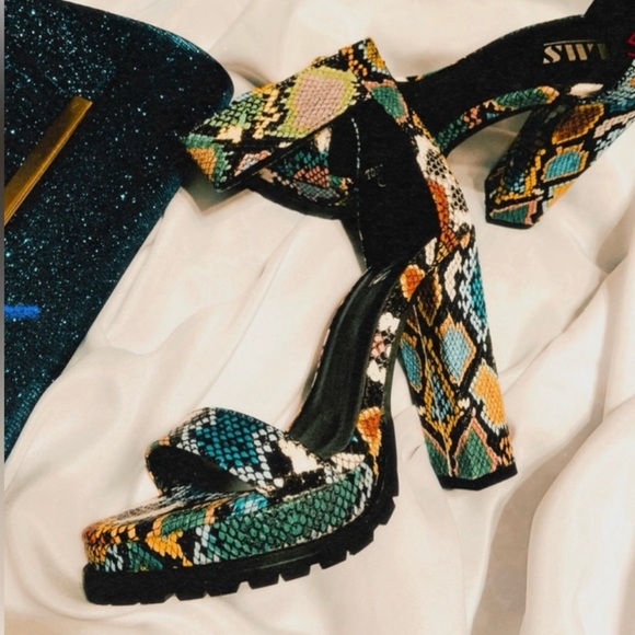 amos Shoes - 2.  New in Box Multi Snakeskin Print Sandals Size 8